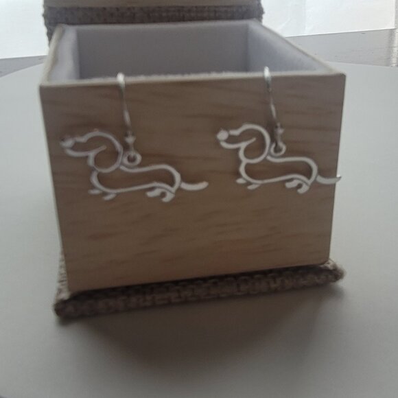 Sterling Dog Dangle Earrings Silver Doxie Dachshund Weenie Dog - Picture 9 of 9